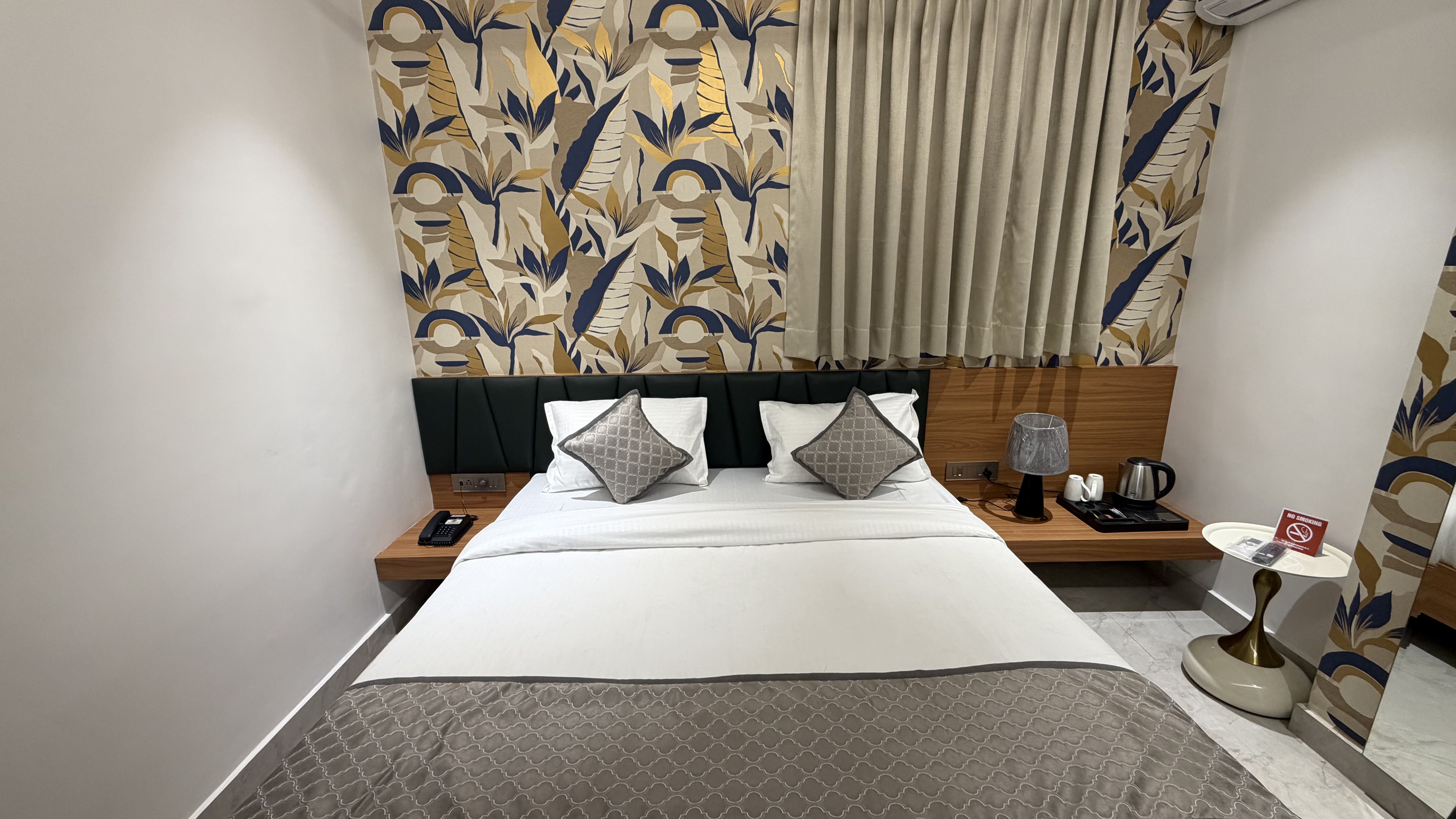 Elite Room