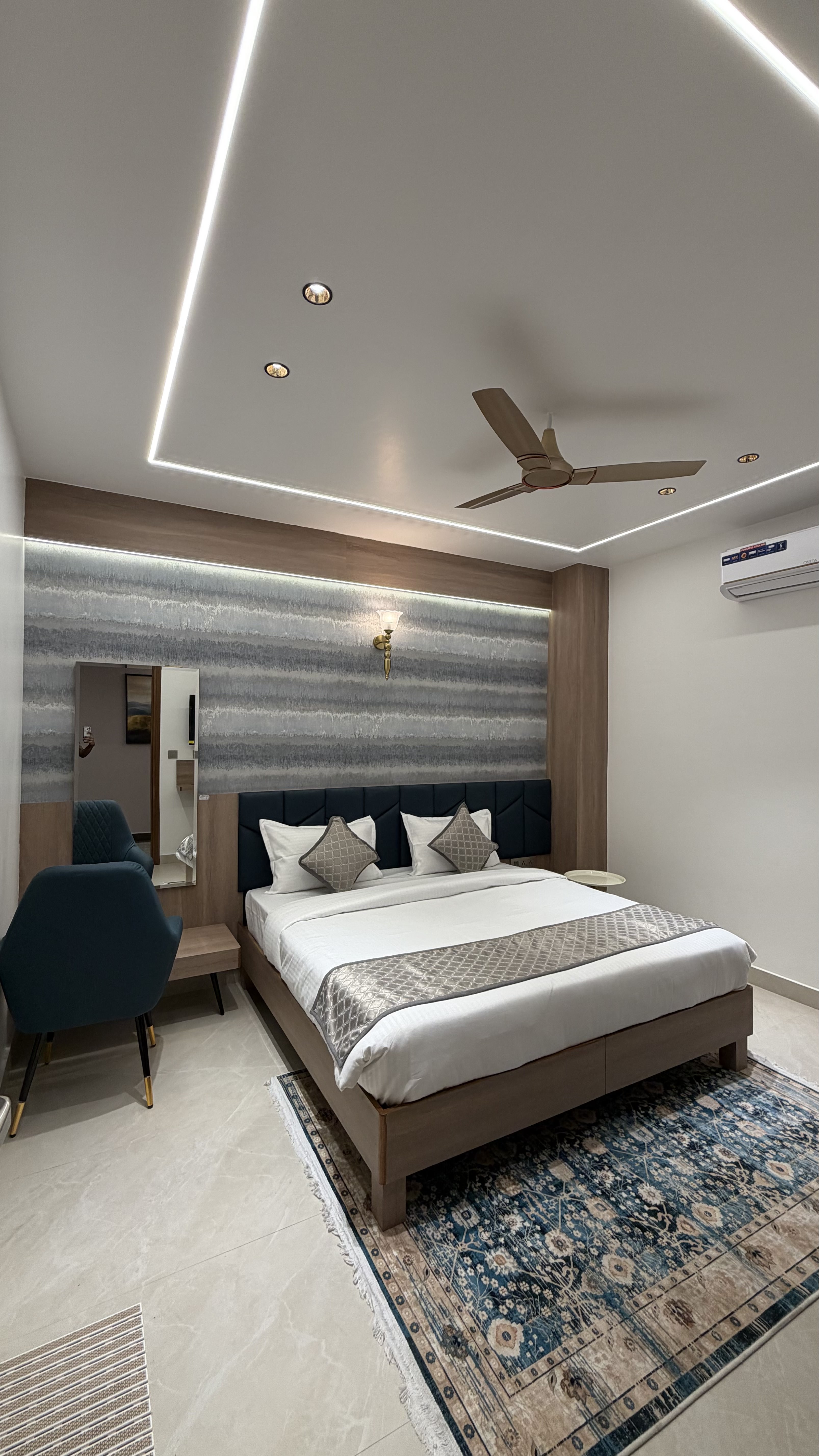 Executive Room